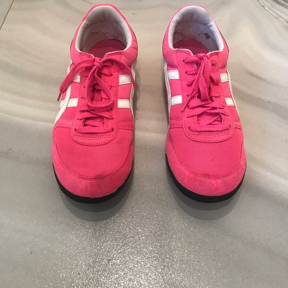 Onitsuka Tiger by Asics Shoes - ONITSUKA TIGER🔥design boasts comfy and flexible.